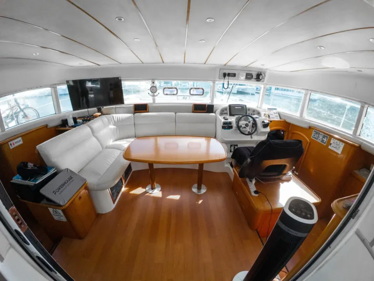 Island-Yacht-I-5-scaled-1
